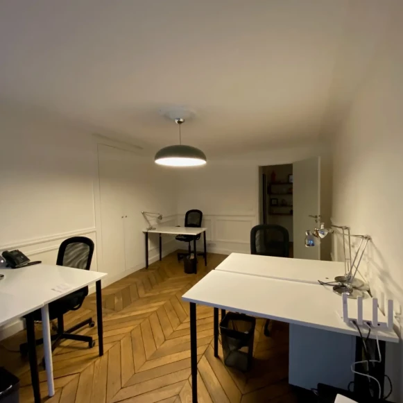 Bureau privé 18 m² 5 postes Coworking Rue le Peletier Paris 75009 - photo 6