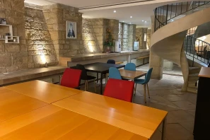 Bureau privé - 75008 - 4 postes - 2100€