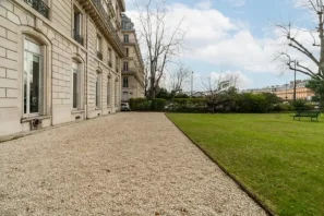 Bureau privé - 75008 - 6 postes - 2400€