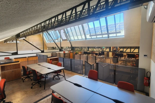 Bureau privé - 69600 - 10 postes - 2800€