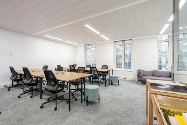 Bureau privé - 75008 - 24 postes - 16800€