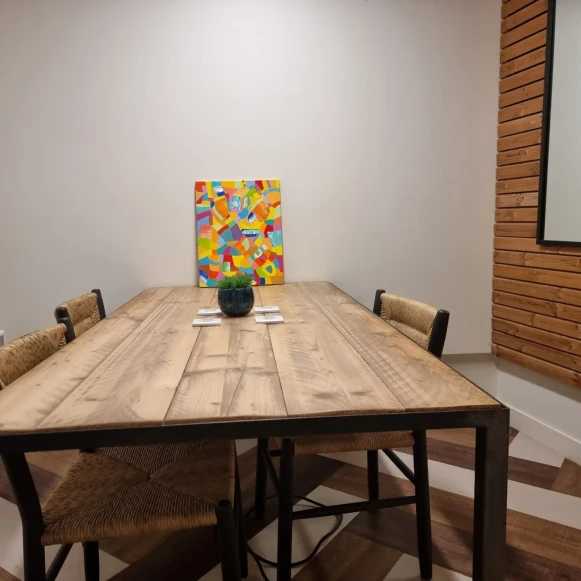 Bureau privé 10 m² 3 postes Coworking Rue Greneta Paris 75002 - photo 2