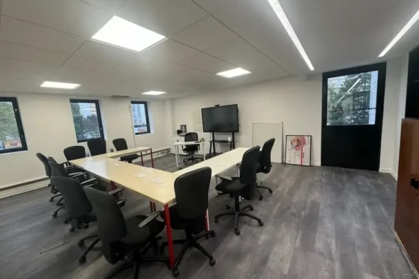 Bureau privé - 92000 - 6 postes - 1400€