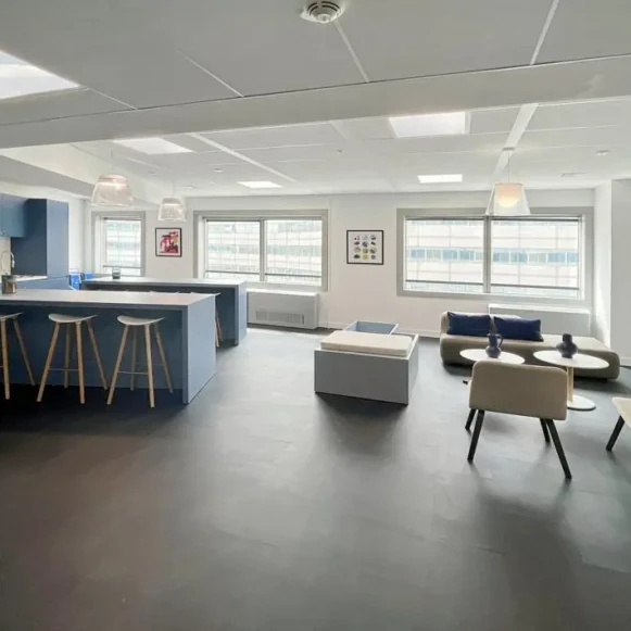 Bureau privé 11 m² 3 postes Coworking Place des Cinq Martyrs du Lycée Buffon Paris 75015 - photo 3