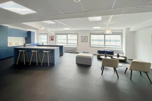 Bureau privé - 75015 - 3 postes - 1659€