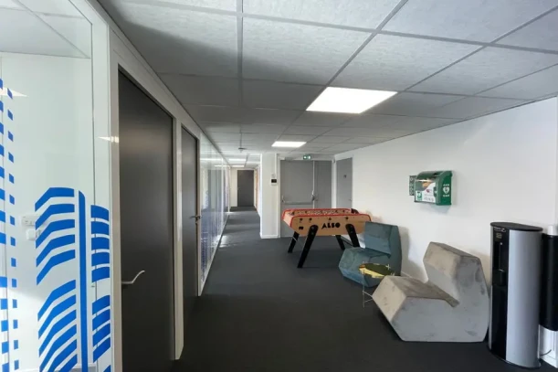 Bureau privé - 69100 - 3 postes - 1000€