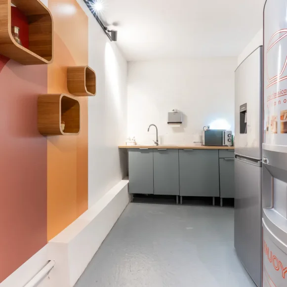 Bureau privé 15 m² 3 postes Coworking Avenue du Général Michel Bizot Paris 75012 - photo 7