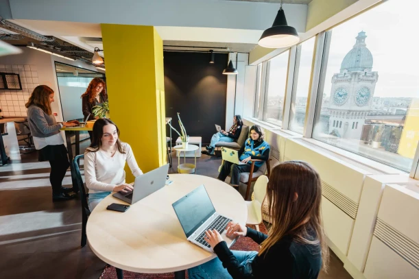 Bureau privé - 75012 - 12 postes - 8280€