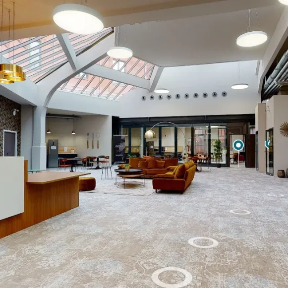 Bureau privé 10 m² 2 postes Coworking Avenue Thiers Nice 06000 - photo 3