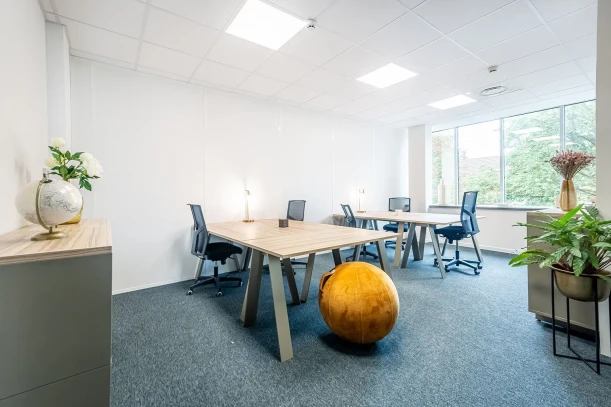 Bureau privé - 21000 - 6 postes - 1576€