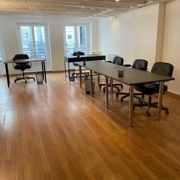 Espace indépendant 52 m² 12 postes Location bureau Rue Poissonnière Paris 75002 - photo 3