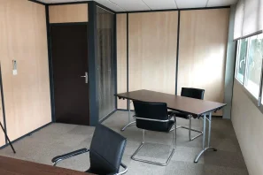 Bureau privé - 31670 - 2 postes - 360€