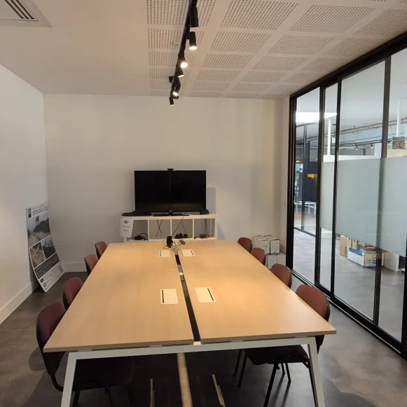 Bureau privé 20 m² 2 postes Coworking Rue Marc Sangnier Bègles 33130 - photo 6