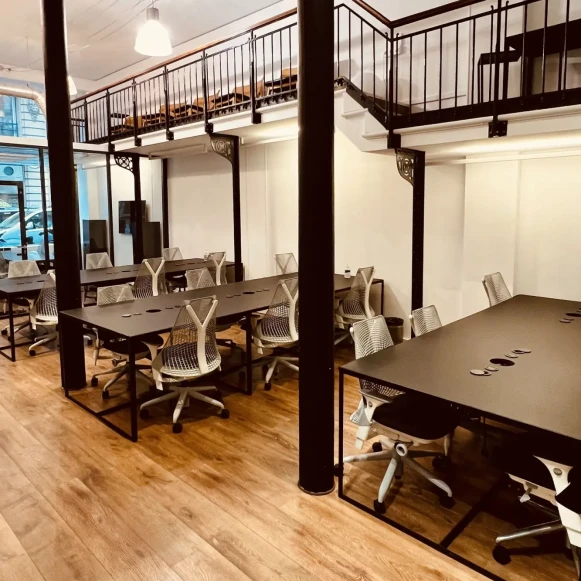 Espace indépendant 180 m² 30 postes Coworking Rue de Cléry Paris 75002 - photo 1