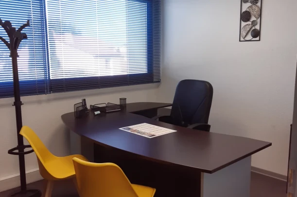 Bureau privé - 66330 - 1 poste - 450€