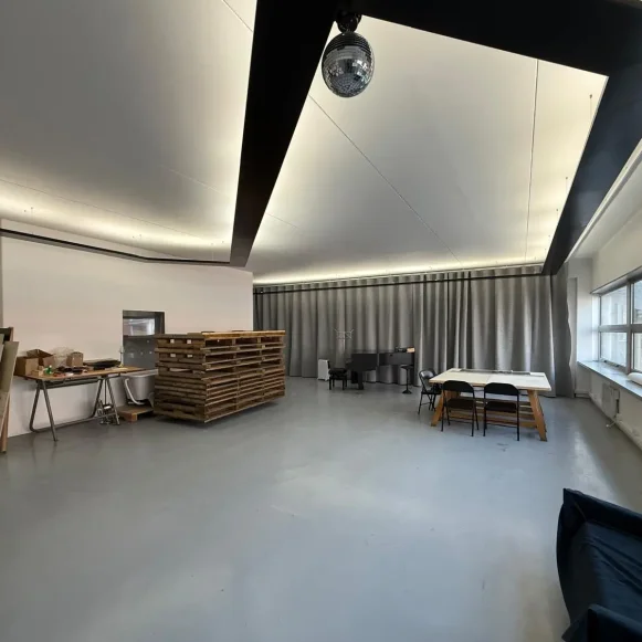 Bureau privé 100 m² 16 postes Location bureau Rue d'Aubervilliers Paris 75019 - photo 9