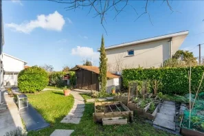 Espace indépendant - 33600 - 18 postes - 3240€