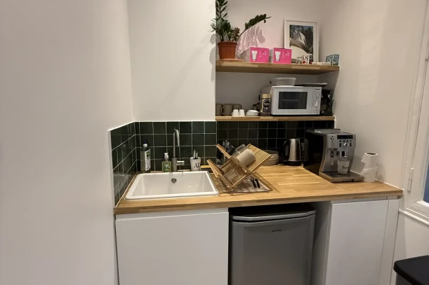 Bureau privé - 75016 - 5 postes - 2500€