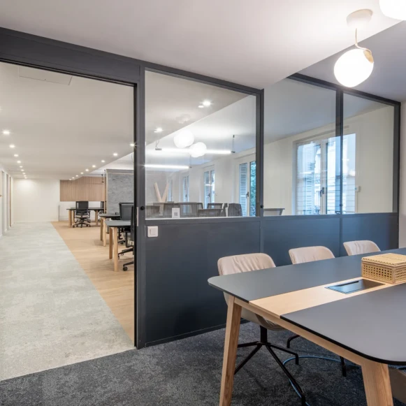 Espace indépendant 290 m² 42 postes Location bureau Rue Le Peletier Paris 75009 - photo 2