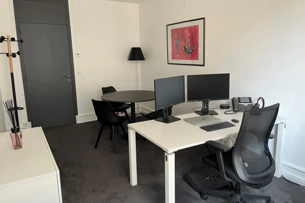 Bureau privé - 75016 - 2 postes - 2200€