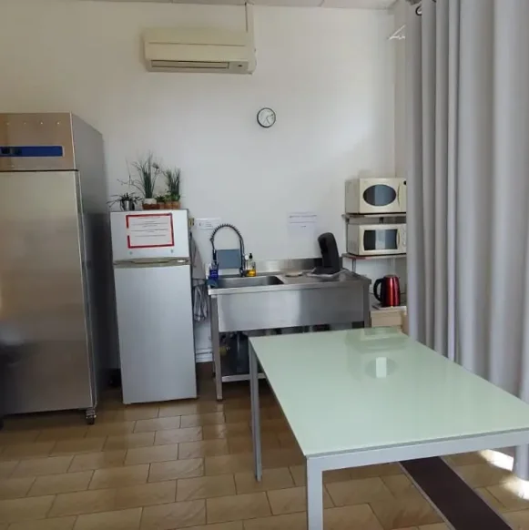 Bureau privé 14 m² 1 poste Coworking Chemin de la Chasse Colomiers 31770 - photo 3