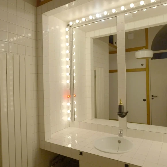 Espace indépendant 40 m² 5 postes Location bureau Rue Saint-Antoine Paris 75004 - photo 6