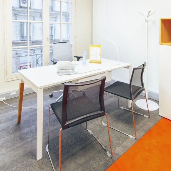 Bureau privé 9 m² 1 poste Coworking Cour du Havre Paris 75008 - photo 8