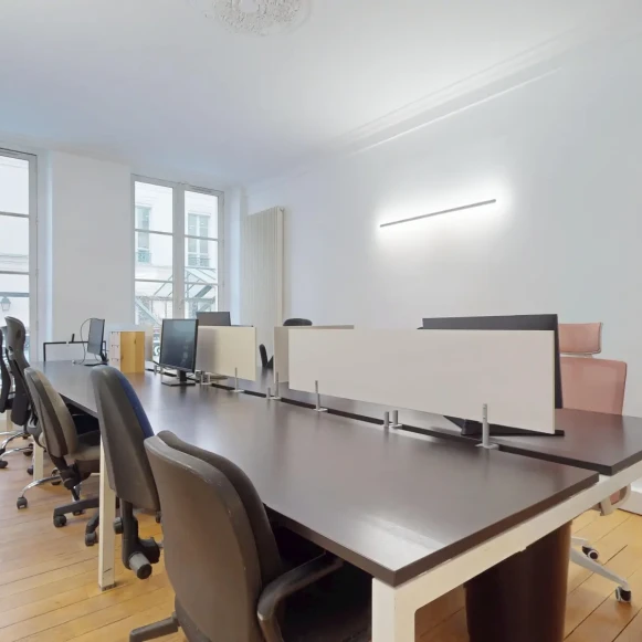Espace indépendant 140 m² 18 postes Location bureau Rue de Provence Paris 75009 - photo 1