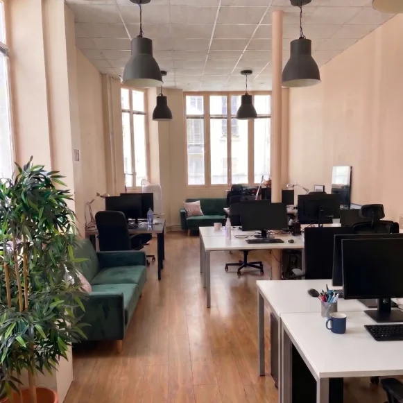 Bureau privé 40 m² 12 postes Location bureau Avenue de la République Paris 75011 - photo 3