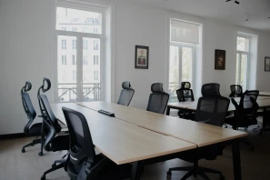 Espace indépendant - 75002 - 18 postes - 10500€