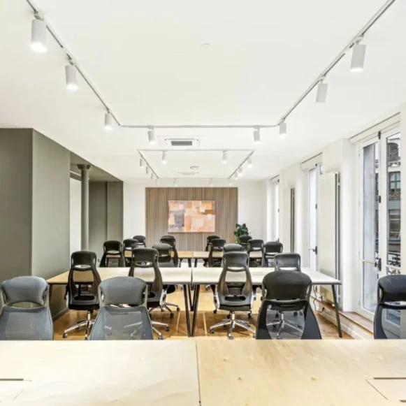 Espace indépendant 127 m² 24 postes Location bureau Rue Réaumur Paris 75002 - photo 2