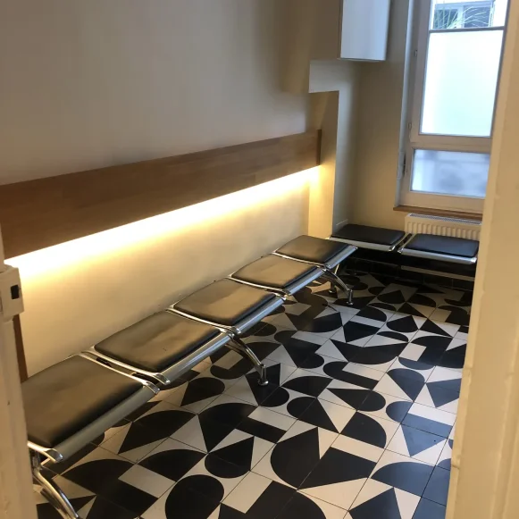 Bureau privé 11 m² 1 poste Coworking Rue Brochant Paris 75017 - photo 3