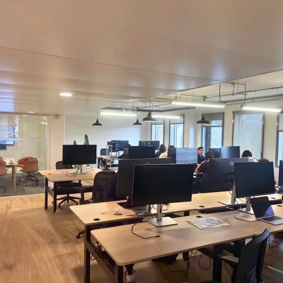 Espace indépendant 550 m² 46 postes Coworking Quai de Valmy Paris 75010 - photo 5
