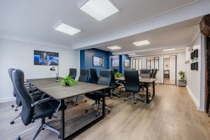 Espace indépendant - 75012 - 18 postes - 8000€
