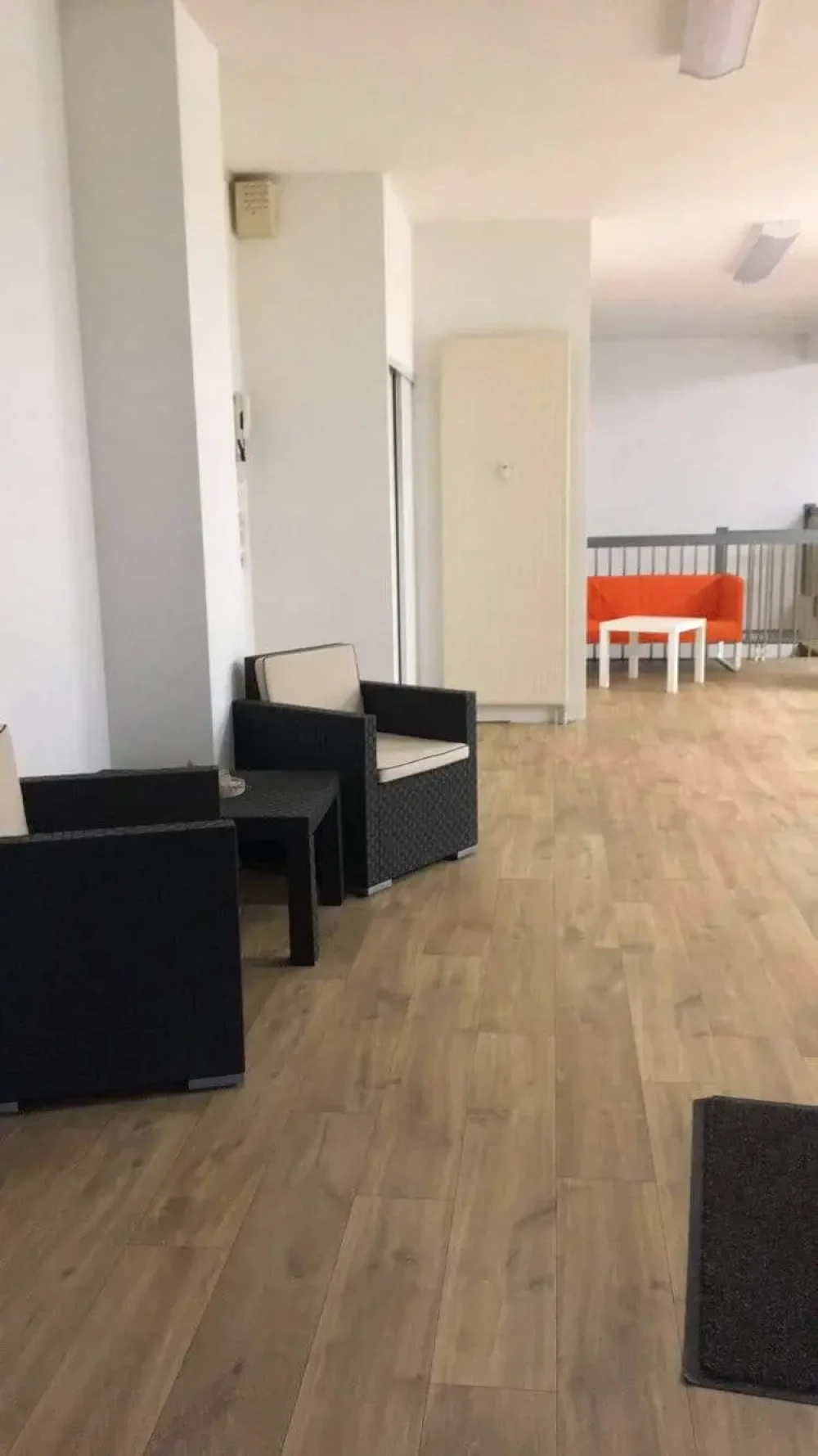 Open Space - 68300 - 16 postes - 190€