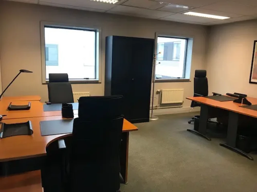 Bureau privé - 92300 - 5 postes - 2400€