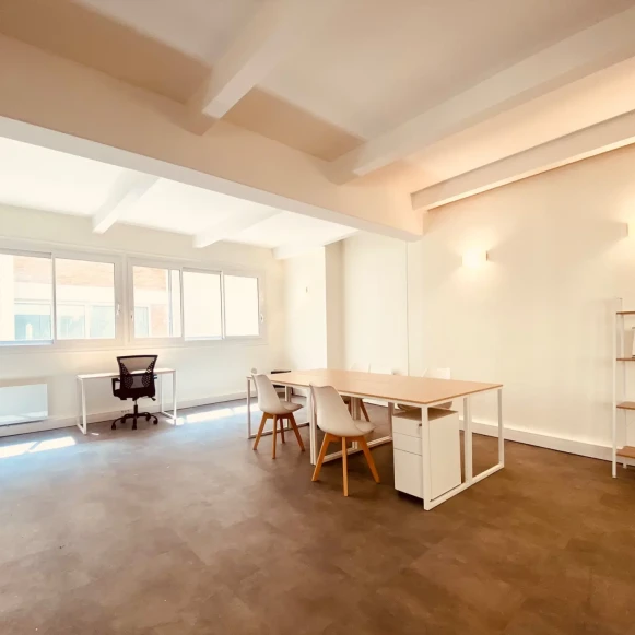 Espace indépendant 37 m² 8 postes Coworking Rue Marcadet Paris 75018 - photo 5