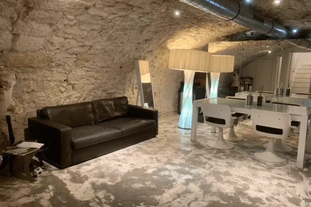 Open Space - 75003 - 8 postes - 250€