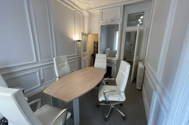 Espace indépendant - 75009 - 4 postes - 1990€