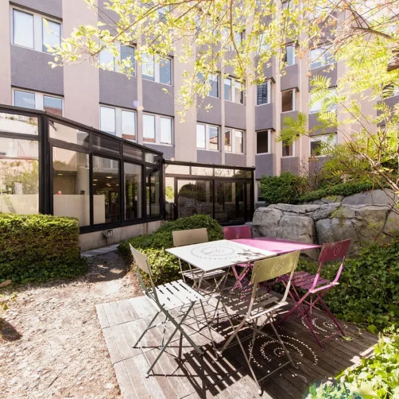 Bureau privé 48 m² 9 postes Coworking Avenue Victor Hugo Boulogne-Billancourt 92100 - photo 1