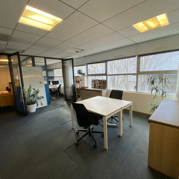Bureau privé 43 m² 8 postes Location bureau Place Giovanni da Verrazzano Lyon 69009 - photo 11