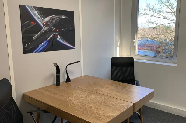 Bureau privé - 31670 - 2 postes - 680€