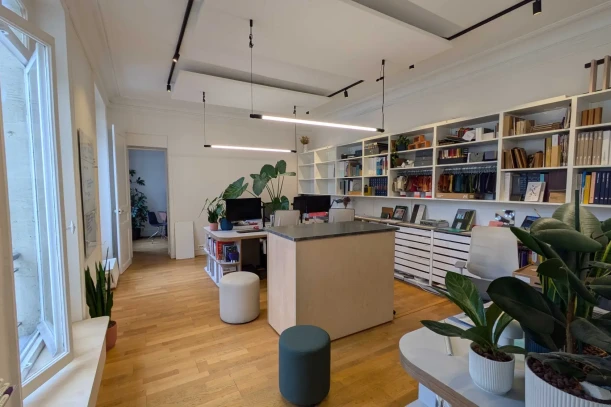 Open Space - 75009 - 4 postes - 450€