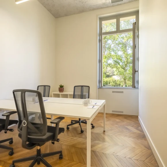 Bureau privé 16 m² 4 postes Coworking Rue Francis Jammes Biarritz 64200 - photo 2
