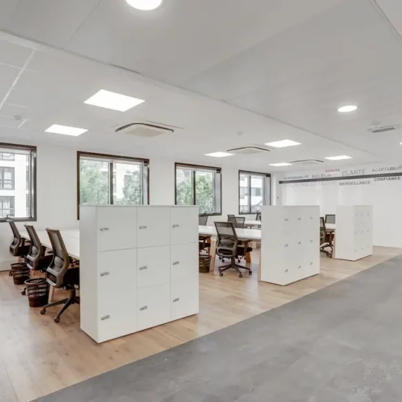 Bureau privé 42 m² 5 postes Location bureau Avenue Georges Pompidou Levallois-Perret 92300 - photo 1