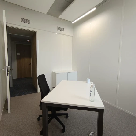 Bureau privé 9 m² 1 poste Location bureau Rue Philippe Jolly Bordeaux 33800 - photo 3