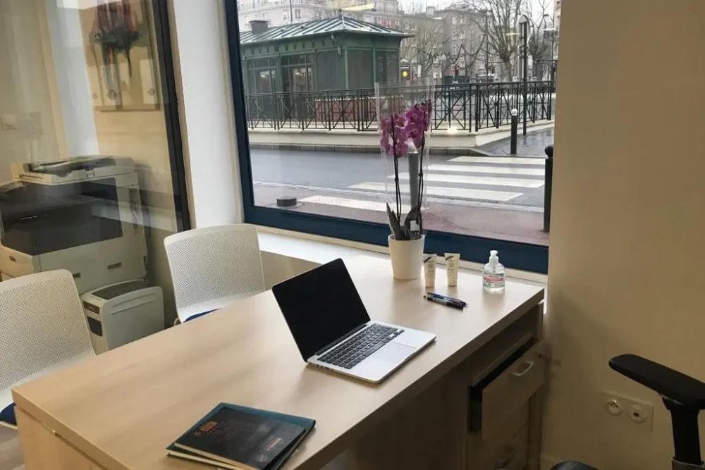 Bureau privé - 92350 - 2 postes - 950€