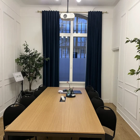 Bureau privé 6 m² 2 postes Location bureau Rue de l'Amiral Cloué Paris 75016 - photo 4