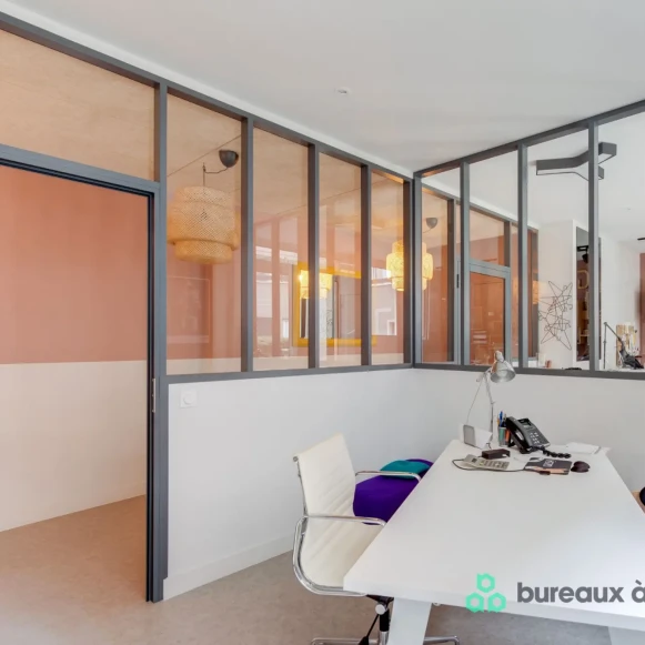 Bureau privé 30 m² 4 postes Coworking Rue Belhomme Paris 75018 - photo 4