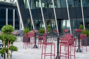 Bureau privé - 06200 - 2 postes - 889€